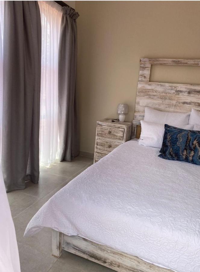 Appartamento Lime Court Two Pretoria-Noord Esterno foto